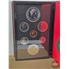 Image 3 : RCM Canada 1976 Double Dollar Proof Set : Library of Parliament