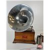 Image 17 : Phonograph : 1903 Pathe Dual Cylinder Player ; "Je Chante Haut Et Clair"