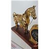 Image 7 : Mantle Horse Clock  (10-1/2"H x 17"W x 5"D)