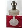 Image 2 : Aladdin Oil Lamp : Model B (Diamond Quilt) (Total Height 25")