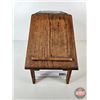 Image 13 : Moccasin Agency Shoe Fitting Stool (15-1/2"H x 9-1/2"W x 23"D)