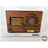 Image 2 : Rogers Electric Radio (Wood) (7-1/2"H x 12"W x 6-1/2"D)