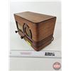 Image 4 : Rogers Electric Radio (Wood) (7-1/2"H x 12"W x 6-1/2"D)
