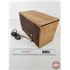 Image 7 : Westinghouse Electric Radio (Wood) (7-3/4"H x 13-1/2"W x 7"D)
