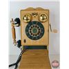 Image 5 : Thomas Collector's Edition Box Phone : 1995 (Modern) (18-1/2"H x 8"W x 7"D)
