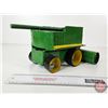Image 6 : Homemade Lawn Ornament : John Deere Combine (6-1/4"H x 9"W x 13-1/2"D)