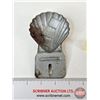 Image 9 : Shell License Plate Topper (5-1/4"H x 3-1/4"W)