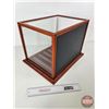 Image 6 : Countertop Display Case w/ Glass Sides and Top and Mirror Back (12-1/2H x 18"W x 13-3/4"D)