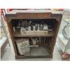 Image 6 : RCA Victor Floor Model Radio A-33 (Tested : Not Working) (40"H x 32"W x 17"D)