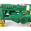 Image 10 : John Deere Cast Iron Tractor (5"H x 4"W x 8"D)