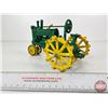 Image 8 : John Deere Cast Iron Tractor (5"H x 4"W x 8"D)