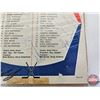 Image 6 : Autographed 1974-1975 WHA Oilers vs. Jets Roster - Bobby Hull - Bryan Hall - Dave Cutler - Ross Perk