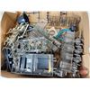 Image 3 : Model Kit : Build Your Own V8 Engine (Haynes) (Box Measures : 12-1/2"H x 17"W x 5-1/2"D)
