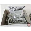 Image 3 : Model Kit : 1934 Ford 5 Window Coupe (Scale 1:25) (AMT) (Box Measures : 6-1/2"H x 9-1/4"W x 4"D)