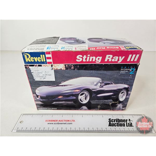 Model Kit : Sting Ray III (Scale 1:25) (Revell) (Box Measures : 6-1/2"H x 9-1/4"W x 4"D)
