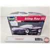 Image 1 : Model Kit : Sting Ray III (Scale 1:25) (Revell) (Box Measures : 6-1/2"H x 9-1/4"W x 4"D)
