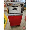 Image 4 : GAS PUMP : Wayne Model 400 - Partially Restored (c.1960)  (Measures : 48"H x 30"W x 18-1/2"D)