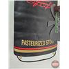 Image 4 : Corona Bucket with Guinness Wall Advertisements (3) (Bucket : 8"H)