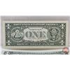 Image 5 : USA $1 Bills (2):  - 1977A : #B79481243G - 1988A : #E05984673H