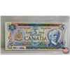 Image 4 : Canada $5 Bills 1972 (3): - Lawson/Bouey #SR1641204 - Lawson/Bouey #SY8702487 - Lawson/Bouey #SY1327