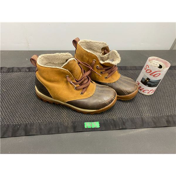 Timberland brand women's winter boots size 8.5