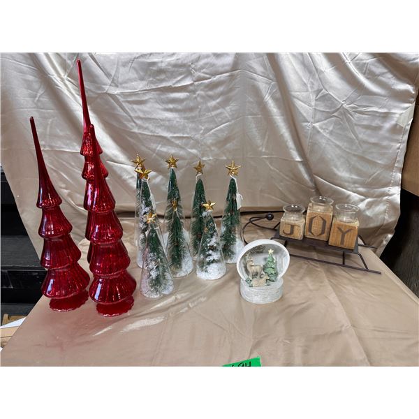 Lot of Christmas home décor items and decorations