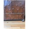 Image 2 : Copper Gilded Cabinet