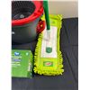 Image 7 : Household Cleaning Supplies