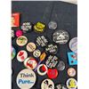 Image 6 : Collectible Pins