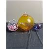 Image 1 : Elegant Blown Glass Ornaments
