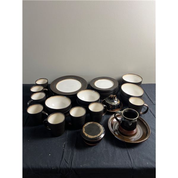 Mikasa "Gourmet Basics" Dish Set