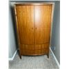 Image 1 : Modern Armoire