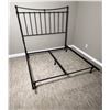 Image 1 : Modern Queen Bed Frame