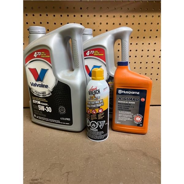 5W-30 Oil & Assorted Fluids