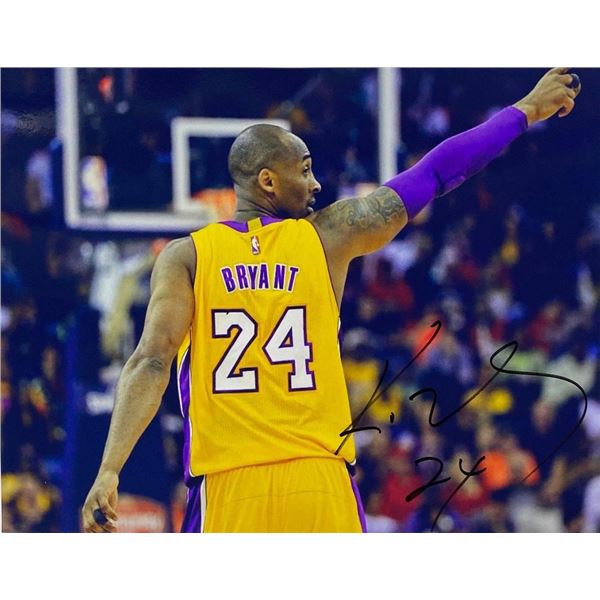 LA Lakers Kobe Bryant facsimile signed photo