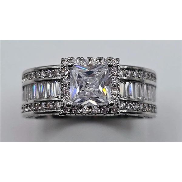 Stunning 1.5 Ct Princess Cut Simulated Diamond Ring