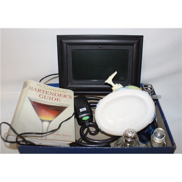 ASSTD WINE ACCESSORIES, PERFUME, TRIVET, PHOTO