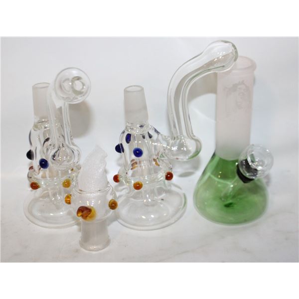 3 GLASS BONGS