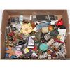 Image 1 : TRAY OF ASSORTED JEWELRY