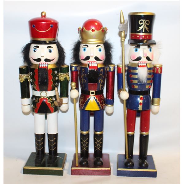 3 NUTCRAKERS 14"