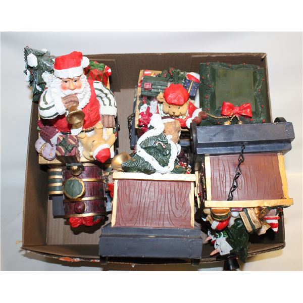 4 PIECE CHRISTMAS TRAIN (SURPRISE BEHIND DOORS)