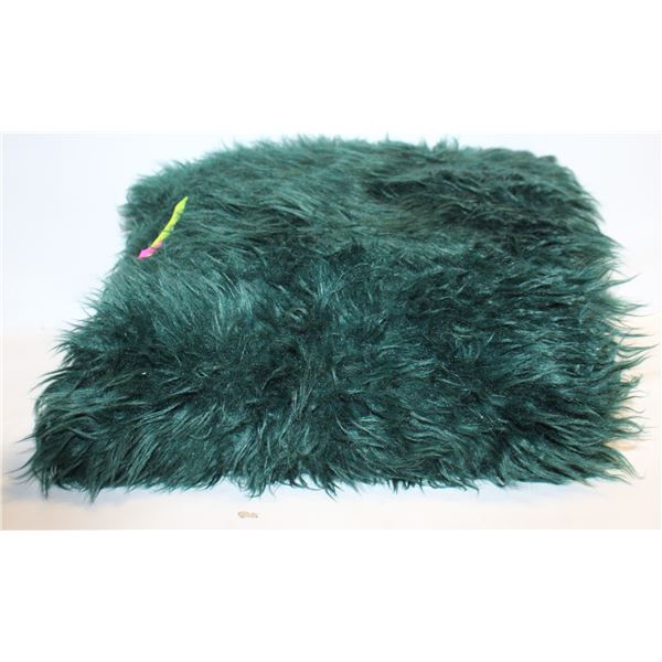 3FT GREEN SHOWHOME SHEEPSKIN FAUX AREA RUG-ESTATE