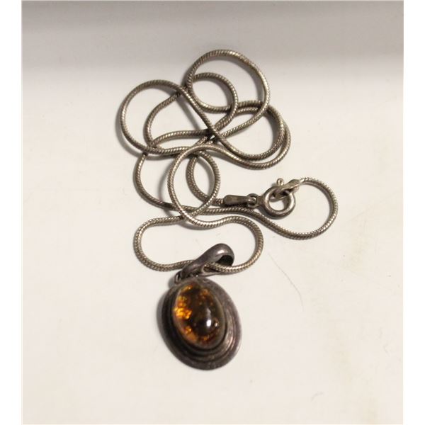 925 SILVER 6.4 GRAM AMBER PENDANT NECKLACE-ESTATE