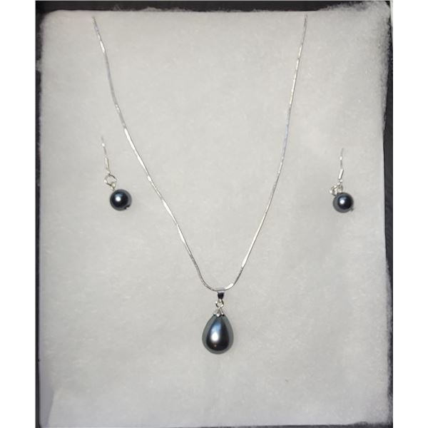 15)  SET OF SILVER GREY SOUTH SEAS PEARL