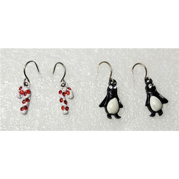 17)  LOT OF 2 CHRISTMAS THEMED EARRINGS:
