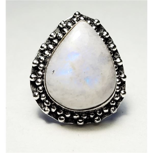 31)  NATURAL BEZEL SET MOONSTONE SIZE 8