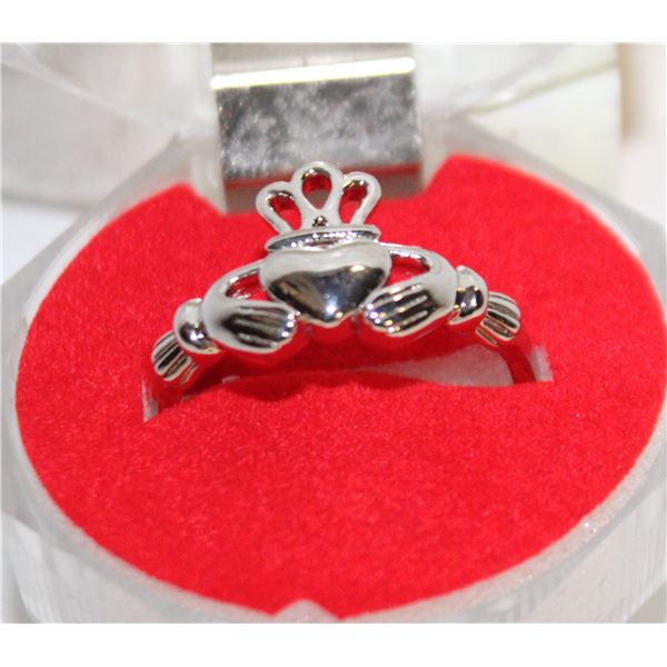 NEW  SILVER TONE LOVE LOYALTY FRIENDSHIP RING SZ8