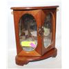 Image 1 : VINTAGE CORNER JEWELRY BOX