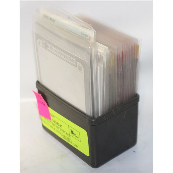 LOT OF LOT OF 100 VINTAGE COLLECTABLE UNSEARCHED