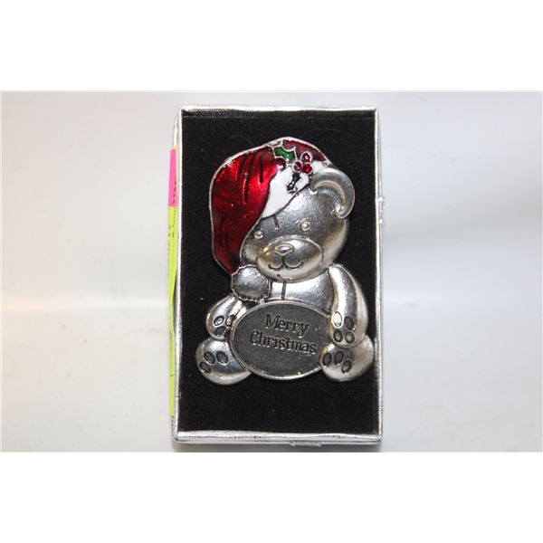 NEW CHRISTMAS BEAR BROOCH RED ACCENT